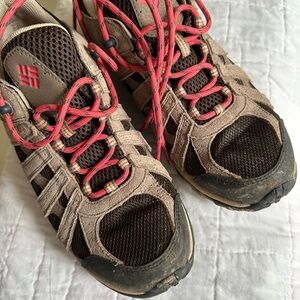 Columbia hiking shoes, women’s size 9.5